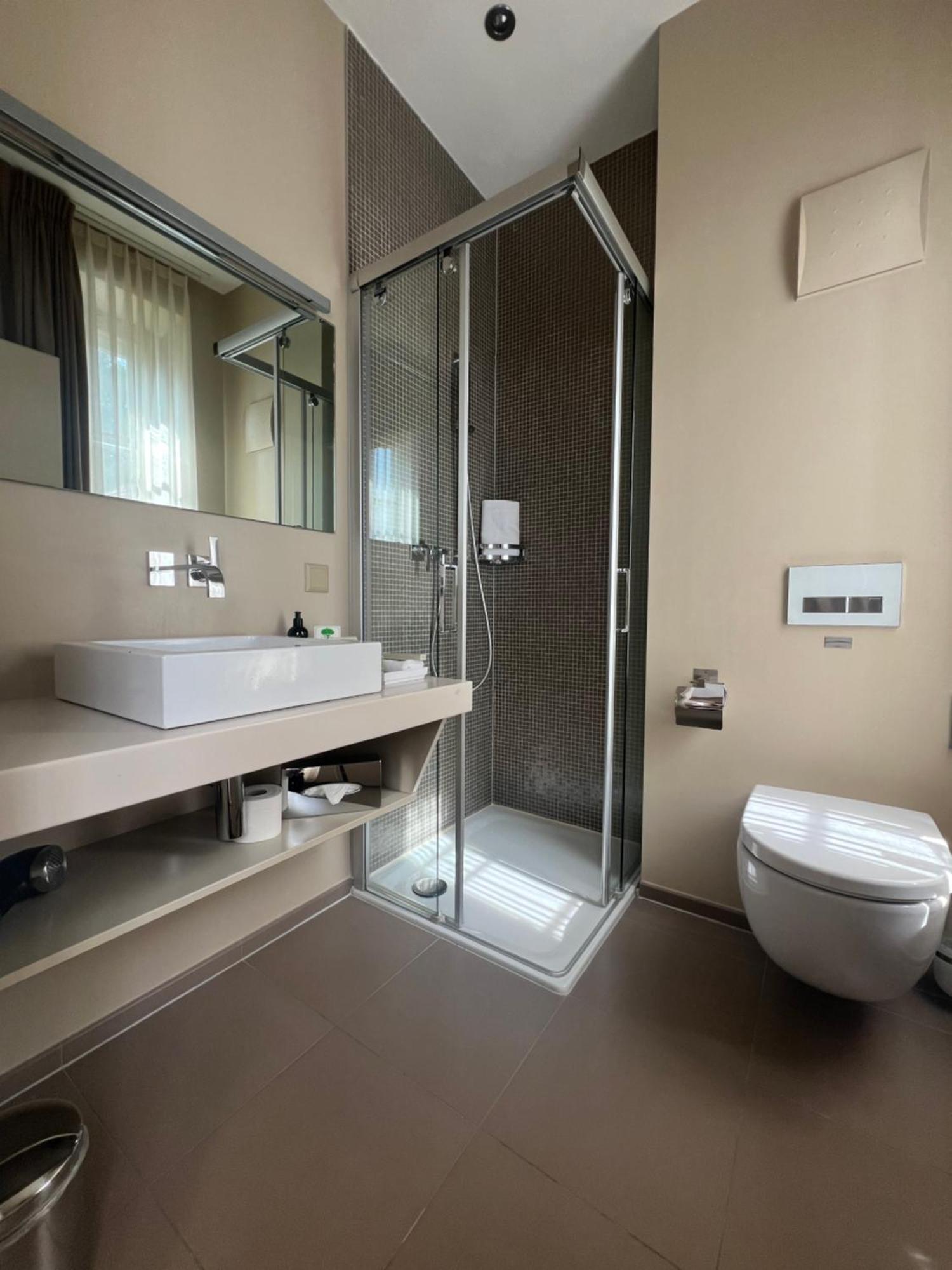 Hostellerie Le Petit Manoir Morges Bagian luar foto