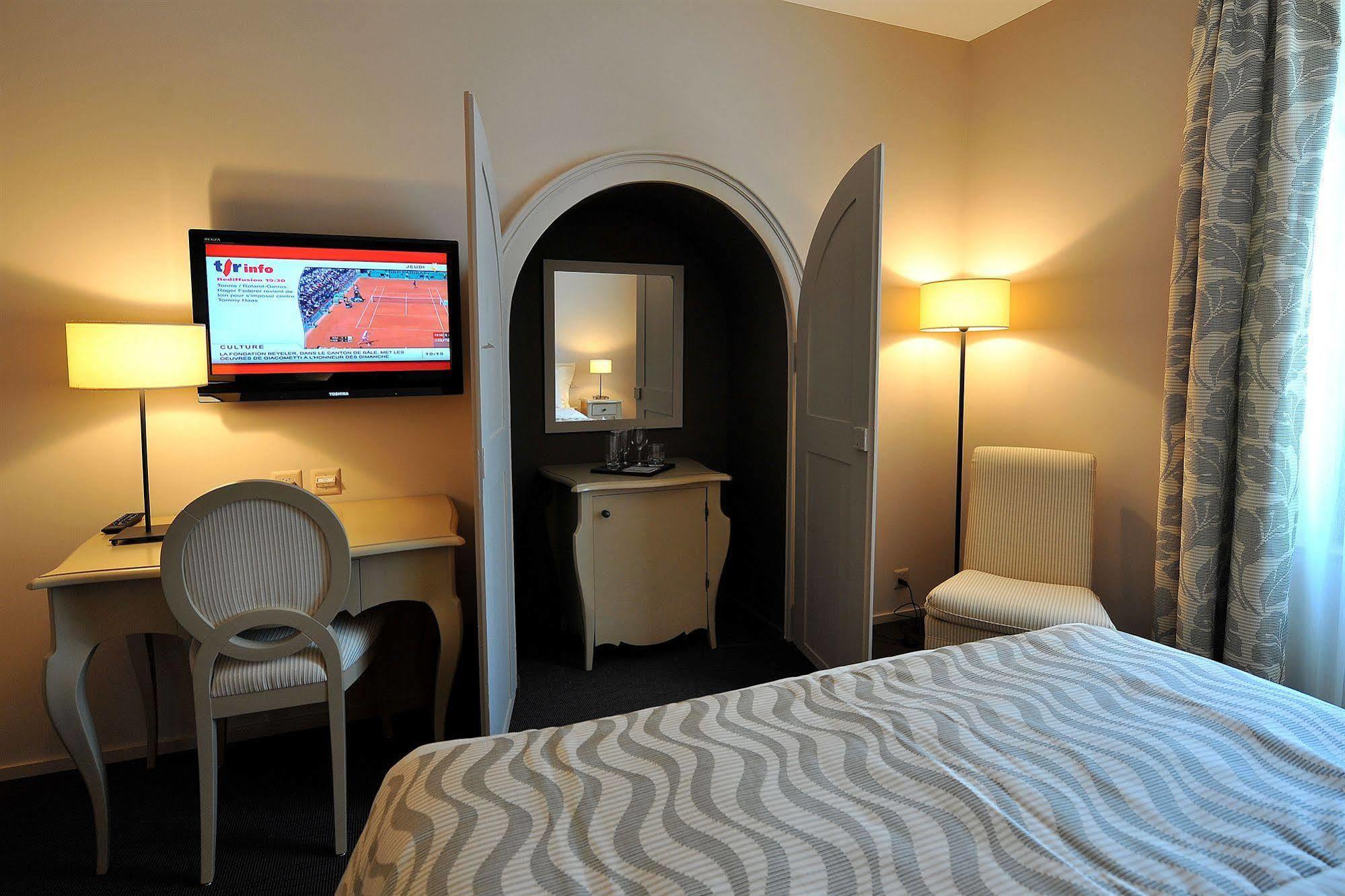 Hostellerie Le Petit Manoir Morges Bagian luar foto